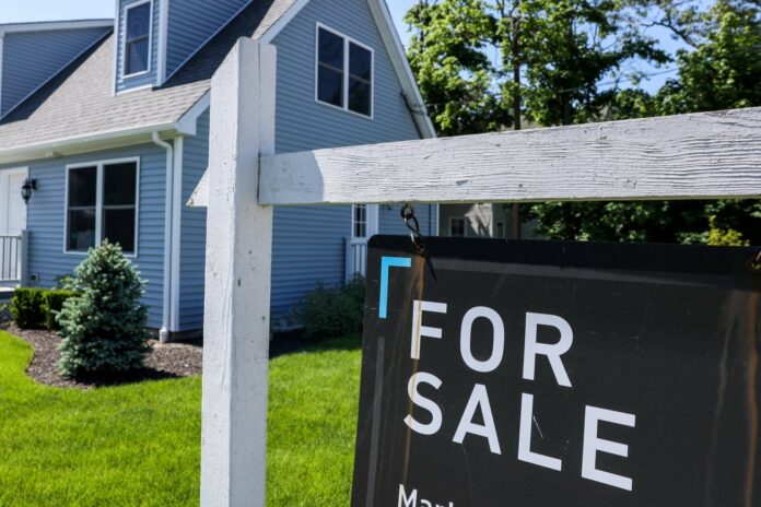 US Mortgage Rates Drop to Lowest Level Since May 2023